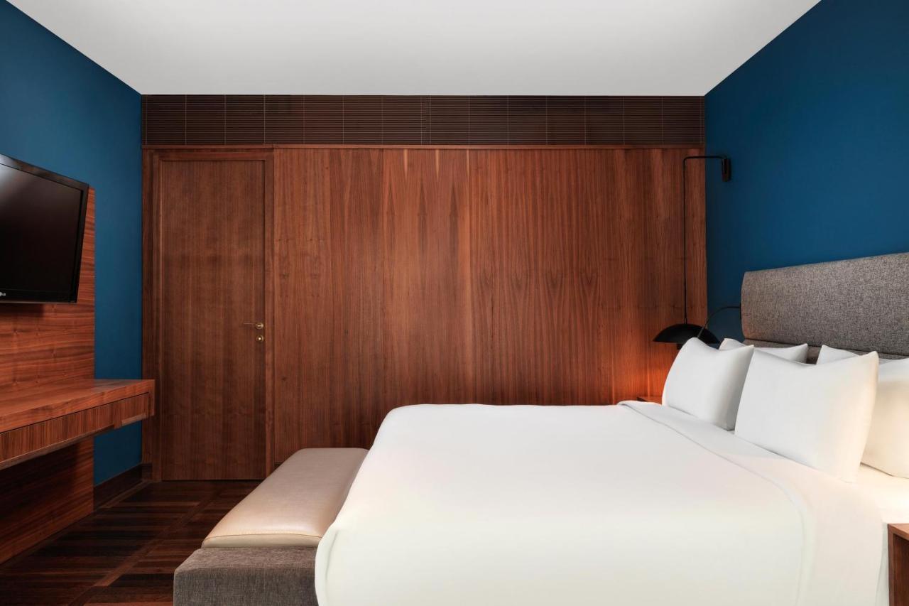Metropol Palace, Otel Belgrad