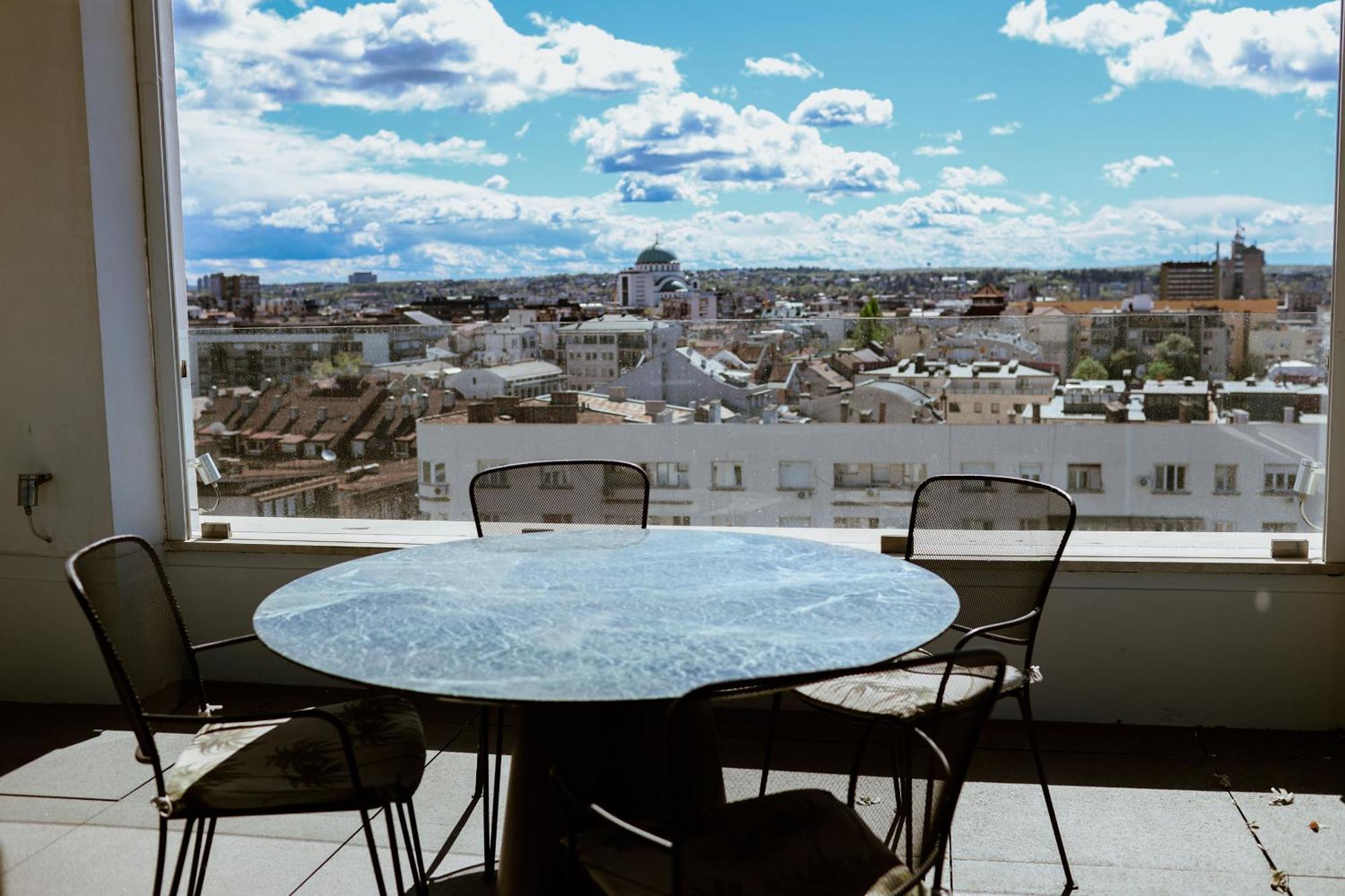 Metropol Palace, Otel Belgrad