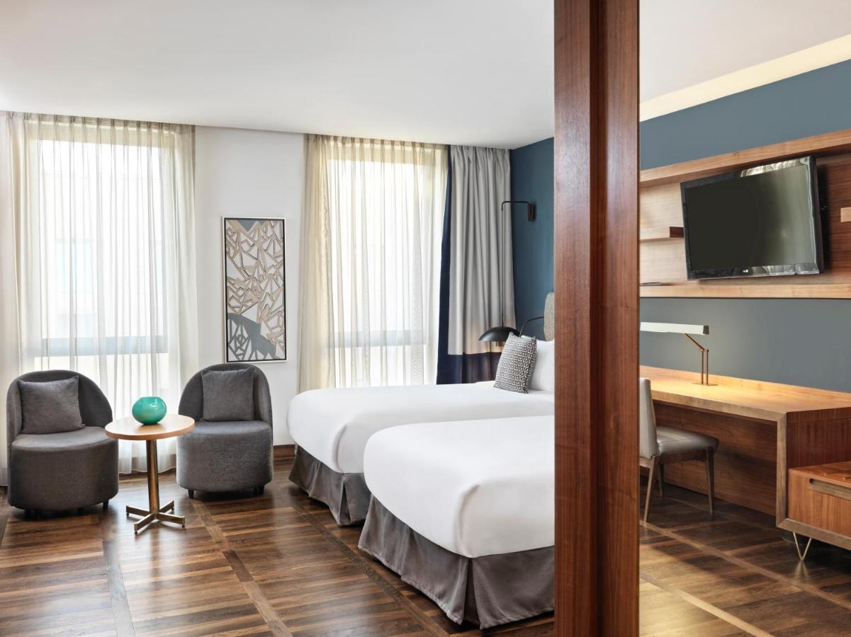 Metropol Palace, Otel Belgrad